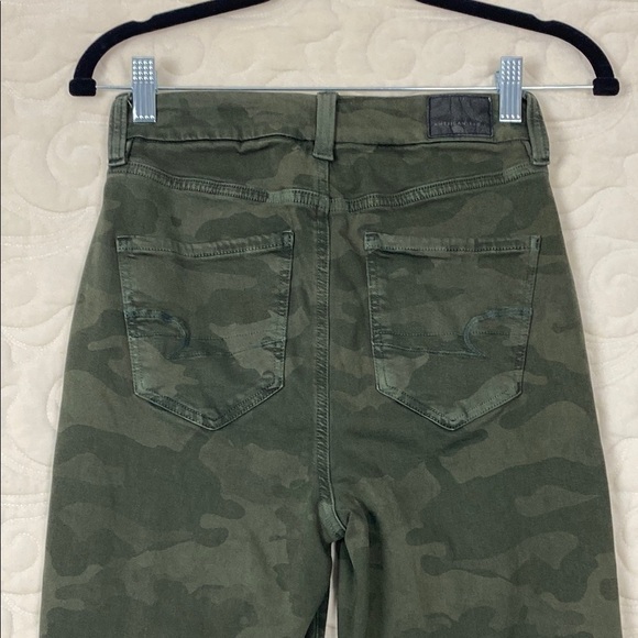 American Eagle Curvy Super Hi-rise Jeggings in Green Camo Size 4 Regular - Picture 3 of 12